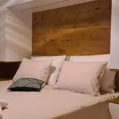 Apartment Marcelina 2 In Trogir