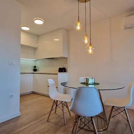 Marcelina 2 In Apartamento Trogir